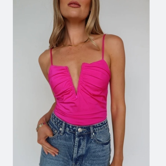 Zara NEW pink deep v bodysuit - Picture 3 of 6
